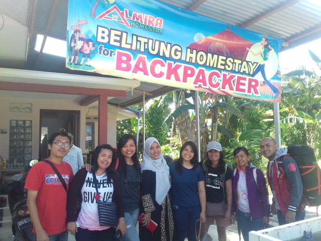 Апартаменты Belitung Backpacker Танджунгпандан Экстерьер фото